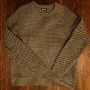 Patagonia men’s fisherman sweater brown, rare find